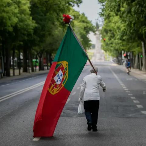 Em tempo de pandemia, Carlos Ferreira ficou conhecido quando subiu sozinho em 2020, em plena pandemia, a Avenida da Liberdade no 25 de Abril de 2020 Fotografia de José Sena Goulão/LUSA